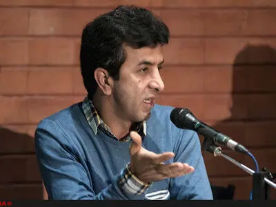 نمایش­نامه­‌های اکبر رادی بازنمایی و تصویری از اجتماع هستند