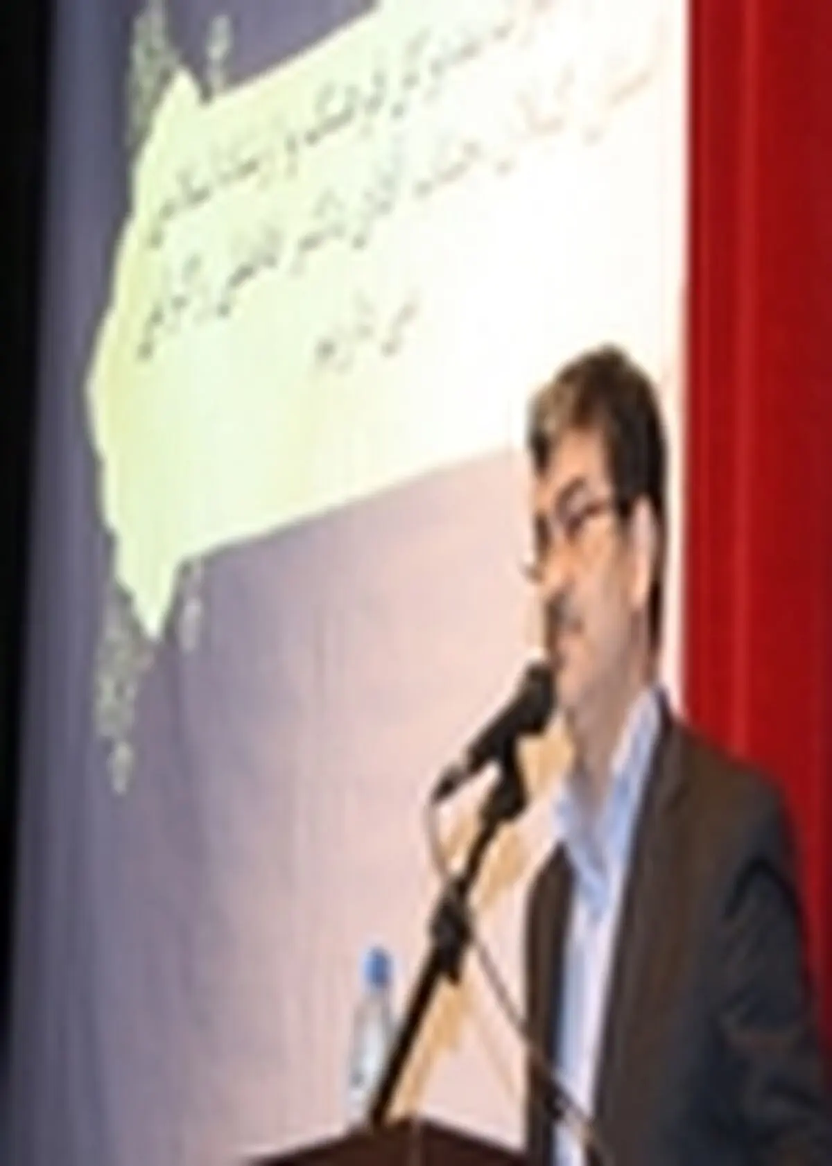 کانون‌های فرهنگی مساجد، محلی برای جذب جوانان باشد