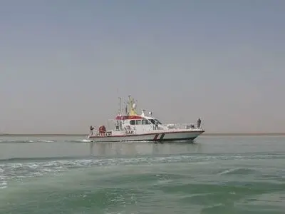 توقیف دو فروند شناور حامل سوخت قاچاق در هرمزگان/دستگیری 17 قاچاقچی