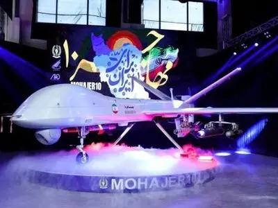 وزارة الدفاع الإیرانیة تکشف عن نسخة متطورة من طائرات "مهاجر-10" المسیرة