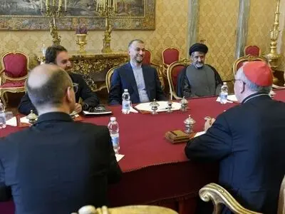 إیران والفاتیکان تؤکدان ضرورة التوصل إلى حل سلمی للأزمات العالمیة