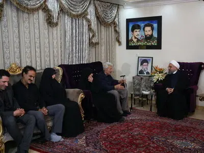 خانواده شهدا و ایثارگران همواره نزد ملت ایران عزیز و بزرگوار هستند