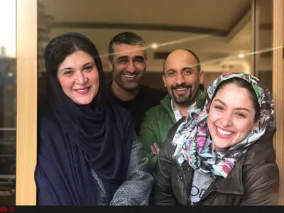 پژمان جمشیدی و ریما رامین‌فر در نمایشی از علی سرابی