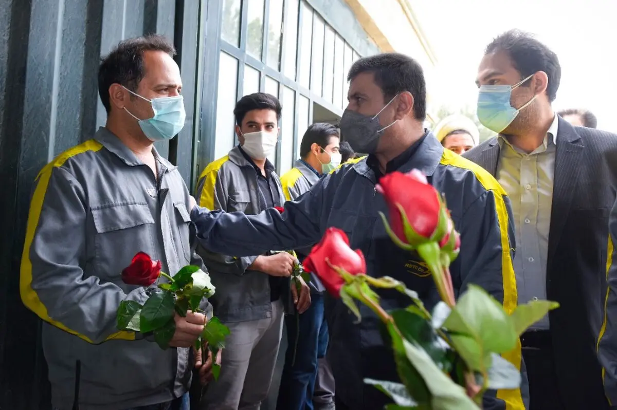 دیدار و گفتگوی استاندار البرز با جمعی از کارگران