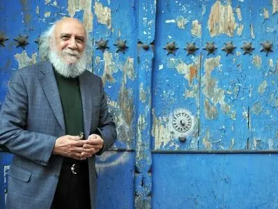 «نیست معشوقی ز او نزدیک تر»