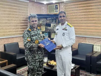 دیدار ارشد نظامی ارتش در استان مازندران با فرمانده پدافند هوایی شهید ظرافتی
