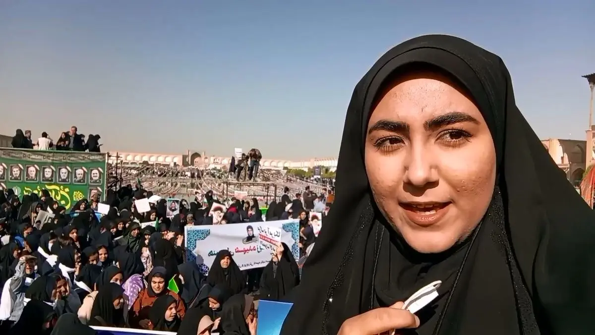 حضور پرشور مردم و دانش آموزان در اصفهان + فیلم