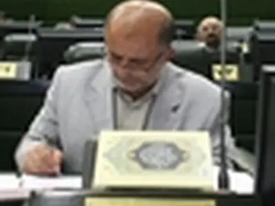 قاضی‌پور از عدم حضور عکاسان و تصویر برداران گلایه کرد
