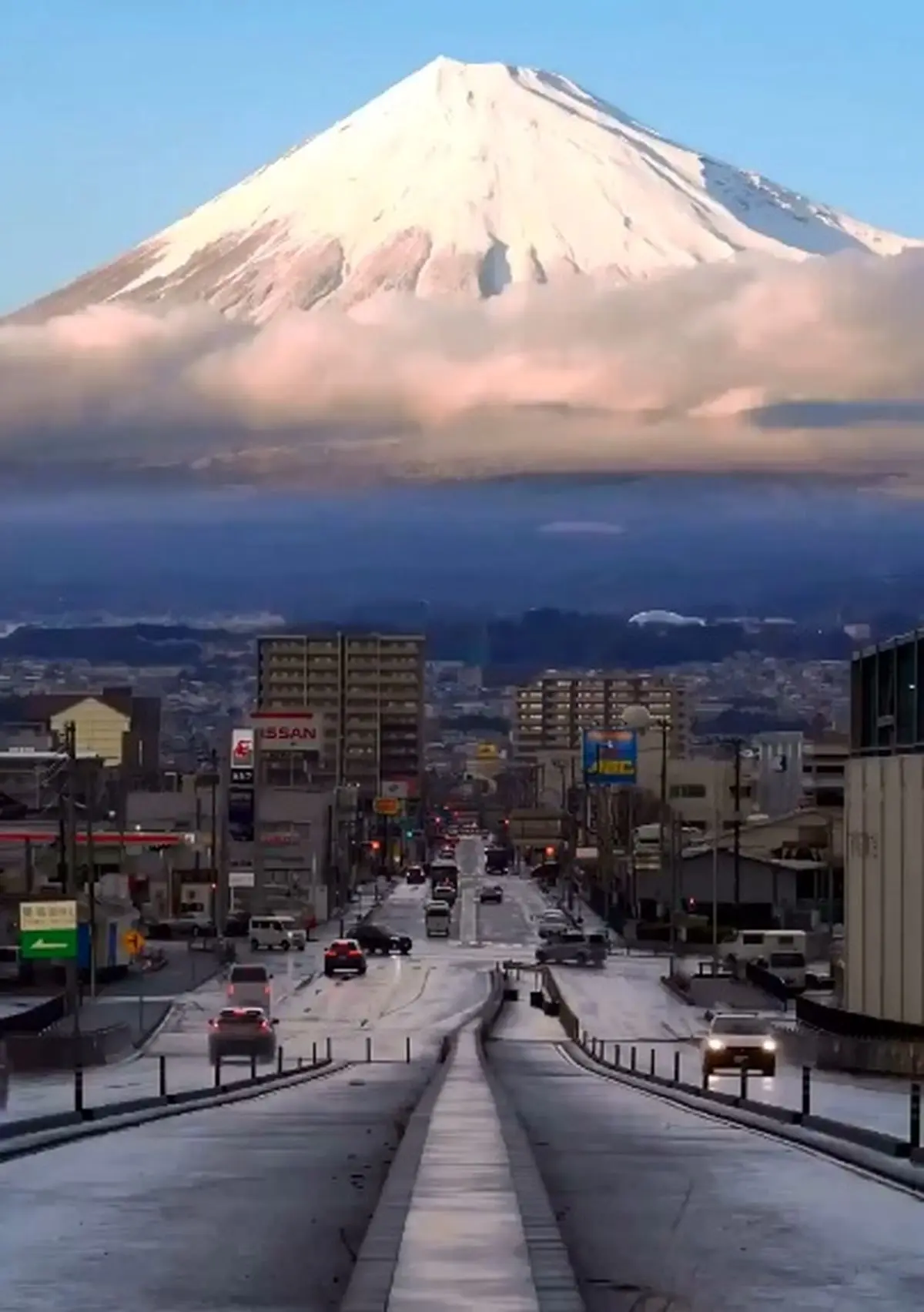 جاده‌ی رؤیایی کوه فوجی + فیلم