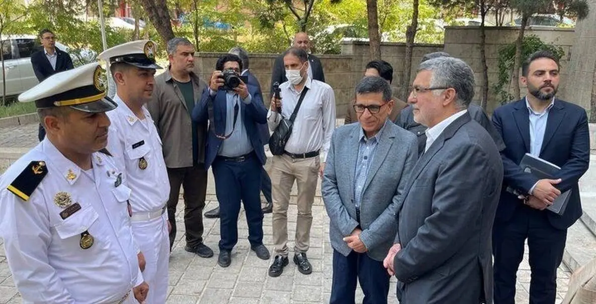 تقدیر وزیر بهداشت از دو بازمانده ناوشکن دنا به مناسبت روز ملی اهدای خون