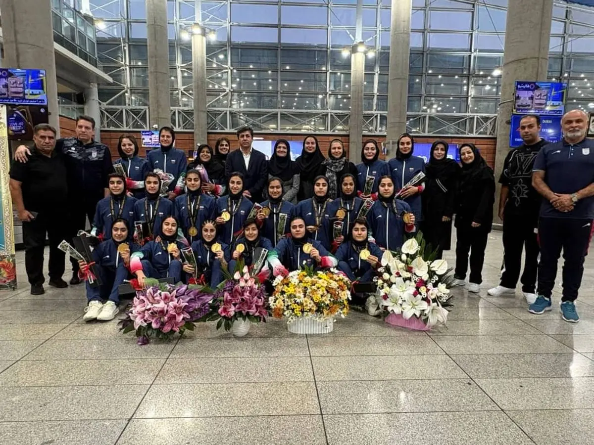 استقبال از تیم ملی فوتسال نوجوانان دختر پس از قهرمانی در بازیهای آسیایی جوانان