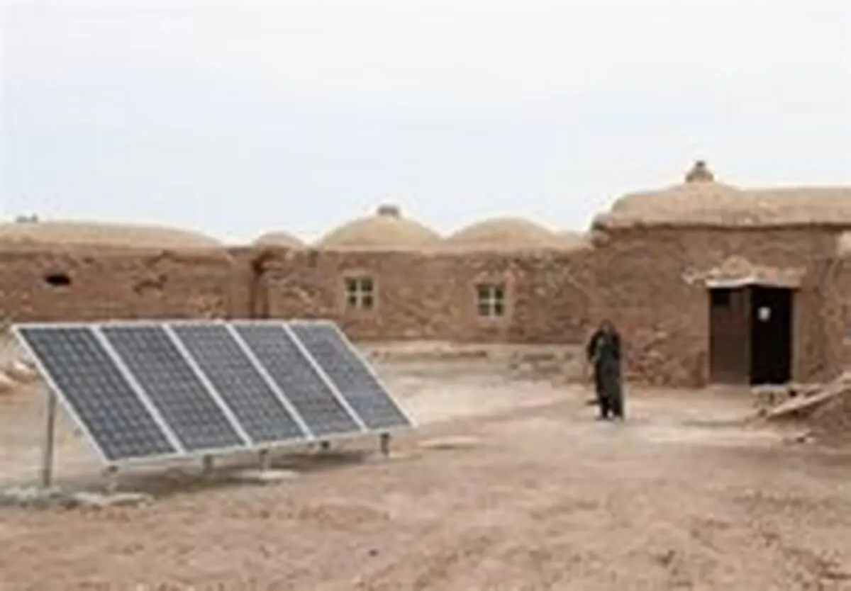 روستاهای هرمزگان با انرژی خورشیدی برق‌دار می‌شوند 