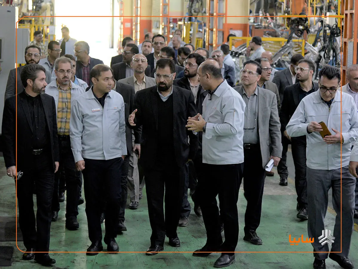 مدیران رسانه ملی از خطوط تولید سایپا بازدید کردند/ تأکید سایپا و رسانه ملی بر حمایت از تولید ملی و بازتاب پیشرفت‌های صنعت خودرو
