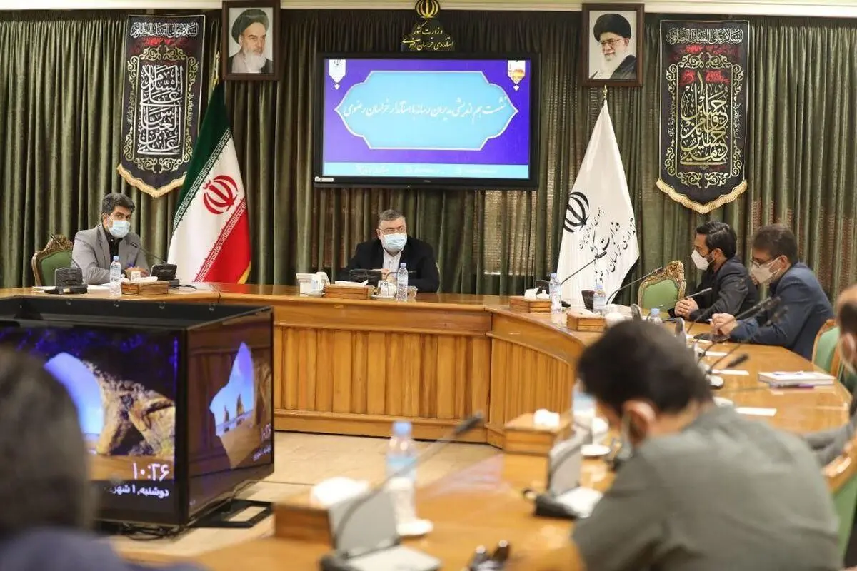 توزیع حدود سه میلیون ماسک در حاشیه شهر مشهد/ همه امکانات را پای کار آوردیم تا به درمان مردم بپردازیم
