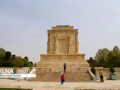 روز بزرگداشت فردوسی و پاسداشت زبان فارسی 
