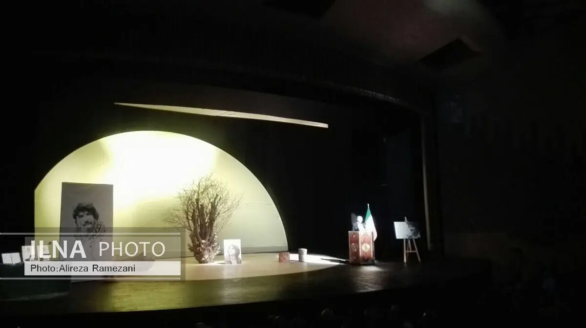 نعیمی: آقای روحانی دولت‌تان در حمایت از هنر نمره زیر صفر گرفت/ رحمانیان: تلخیص نمایشنامه اکبر رادی اتفاق بدی بود