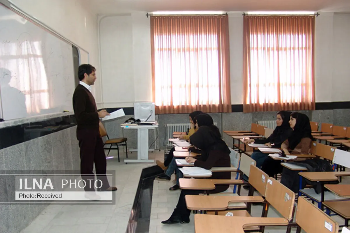گلایه‌های اساتید دانشگاه از زورِ تورم و کوچک ماندنِ سفره‌‌ی معیشت/ زیر سایه‌ی برخی نجومی‌بگیران فرورفته‌ایم
