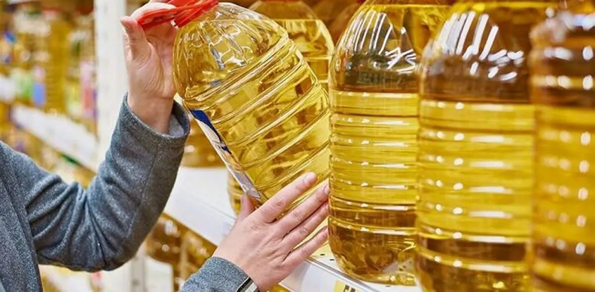 کمبود روغن خوراکی در ارومیه/ صف‌های طولانی شهروندان برای خرید یک عدد روغن در روزهای کرونایی