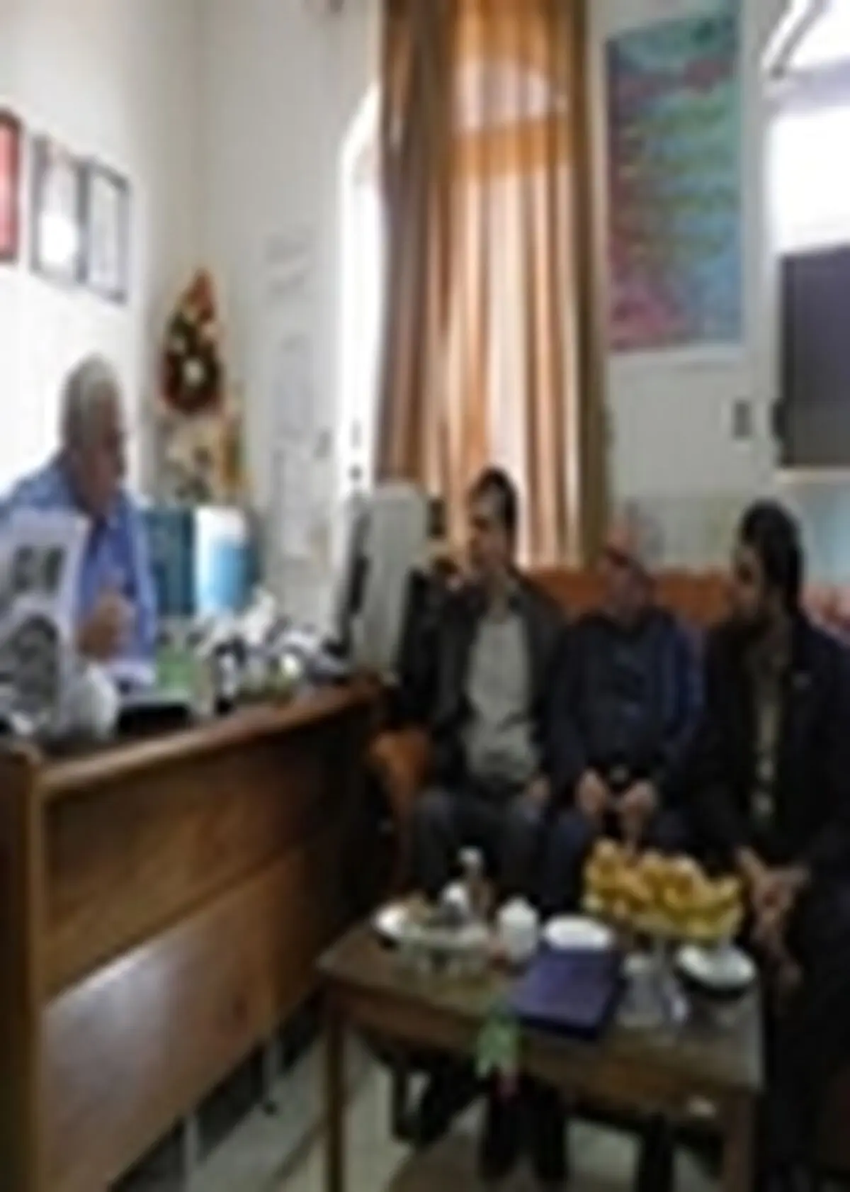 دیدار معاون سیاسی اجتماعی فرمانداری کاشان با سالمندان آسایشگاه گلابچی کاشان