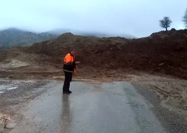 رانش زمین محور بازفت-مسجدسلیمان را مسدود کرد