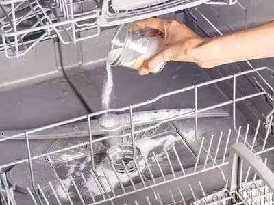 راهنمای جرم گیری و ضدعفونی کردن ماشین ظرفشویی