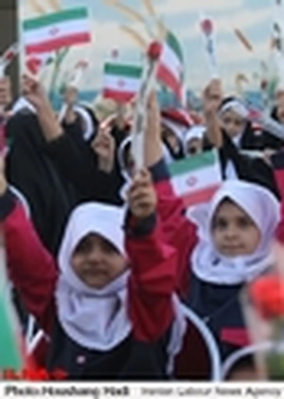 عدم برخورداری دانش آموزان از فضاهای مناسب آموزشی