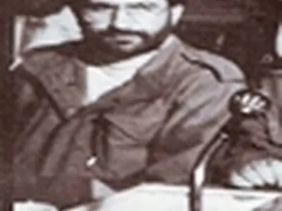 خرازی قبل از انقلاب چه شغلی داشت؟