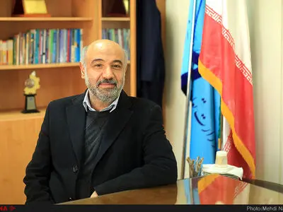 سیاست‌زدگی در اداره دولت اجازه کارآمدی را نمی‌دهد