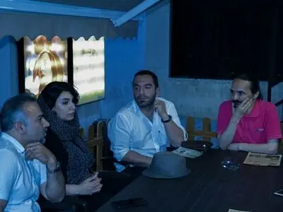 فروپاشی صدای نیمۀ جهان