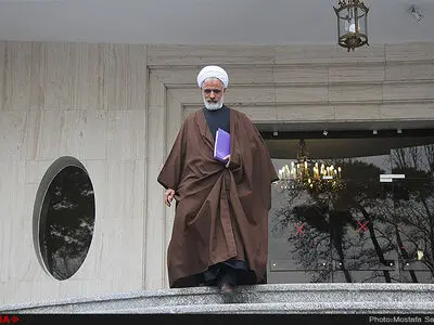 امام(ره) فردی نبود که برای مردم نسخه بپیچد و خود عمل نکند