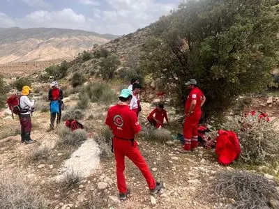 ۱۷ ساعت عملیات جست‌وجو برای یافتن ۲ کوهنورد در ارتفاعات خرمن‌کوه استهبان