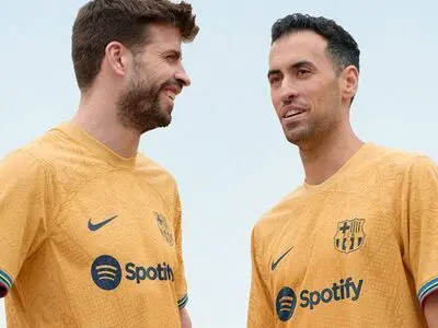 ویدیو: رونمایی از کیت دوم بارسلونا برای فصل 23-2022