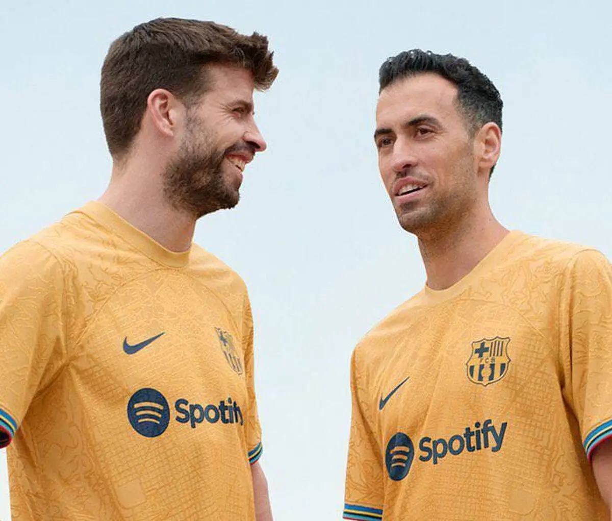 ویدیو: رونمایی از کیت دوم بارسلونا برای فصل 23-2022