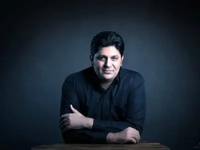 موسیقی میتواند زبان دیپلماسی باشد/ دو جایزه جهانی برای آلبوم «نوازش لحظهها»