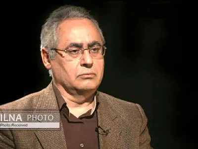 باید مواجهه‌‌‌ی جامعه را با اخبار بد کم کنیم/ فقر؛ بازارِ دعانویس‌ها و مکارانِ روان را افزایش داده/ برخی پزشکانِ فیک برای هر ویزیت دو میلیون تومان می‌گیرند