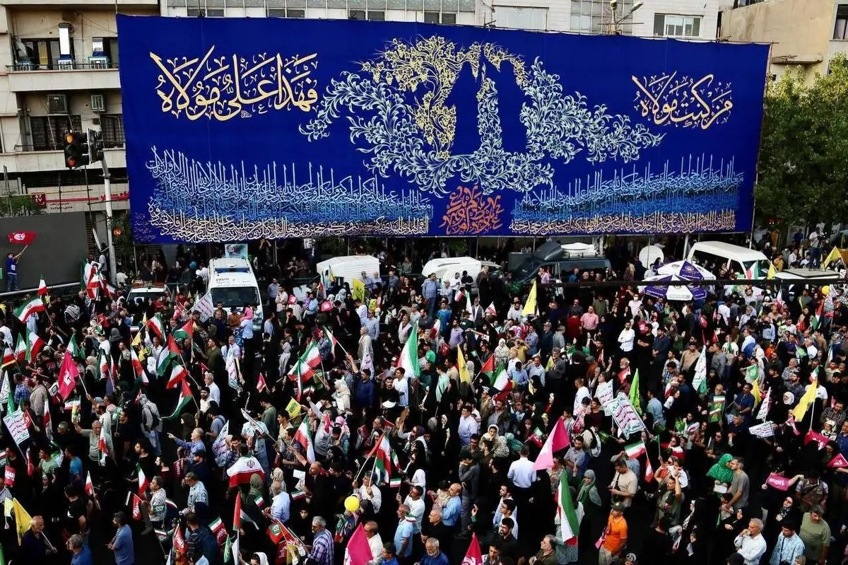 برنامه‌های عید غدیر در خیابان انقلاب؛ از نقالی و سرود تا مواکب اطعام