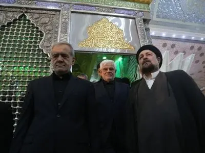 الرئیس بزشكیان: سر انتصارنا یكمن في ترك الانقسامات والخلافات جانبا