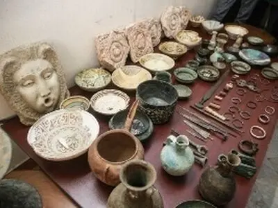 کشف و ضبط اشیاء تاریخی قبل از میلاد در سراب