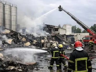 کارگران «کاله» در انتظار احیای کارخانه/ امکان کار کردن نداریم!