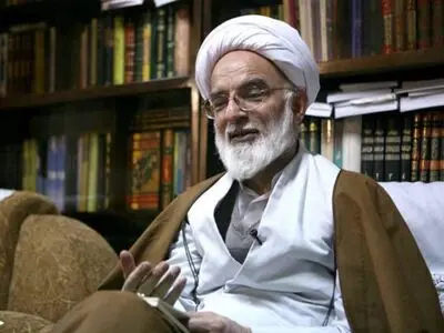 افراد دارای تریبون به ناآرامی‌ها دامن نزنند/ سیاسیون از این فضا برای تخریب دولت سوءاستفاده نکنند/مسئولان مشکلات اقتصادی مردم را سریع رفع کنند