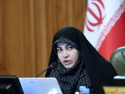 وزارت نیرو باید در بلندمدت دکل‌های برق محدوده‌های مسکونی را به زیر زمین منتقل کند 