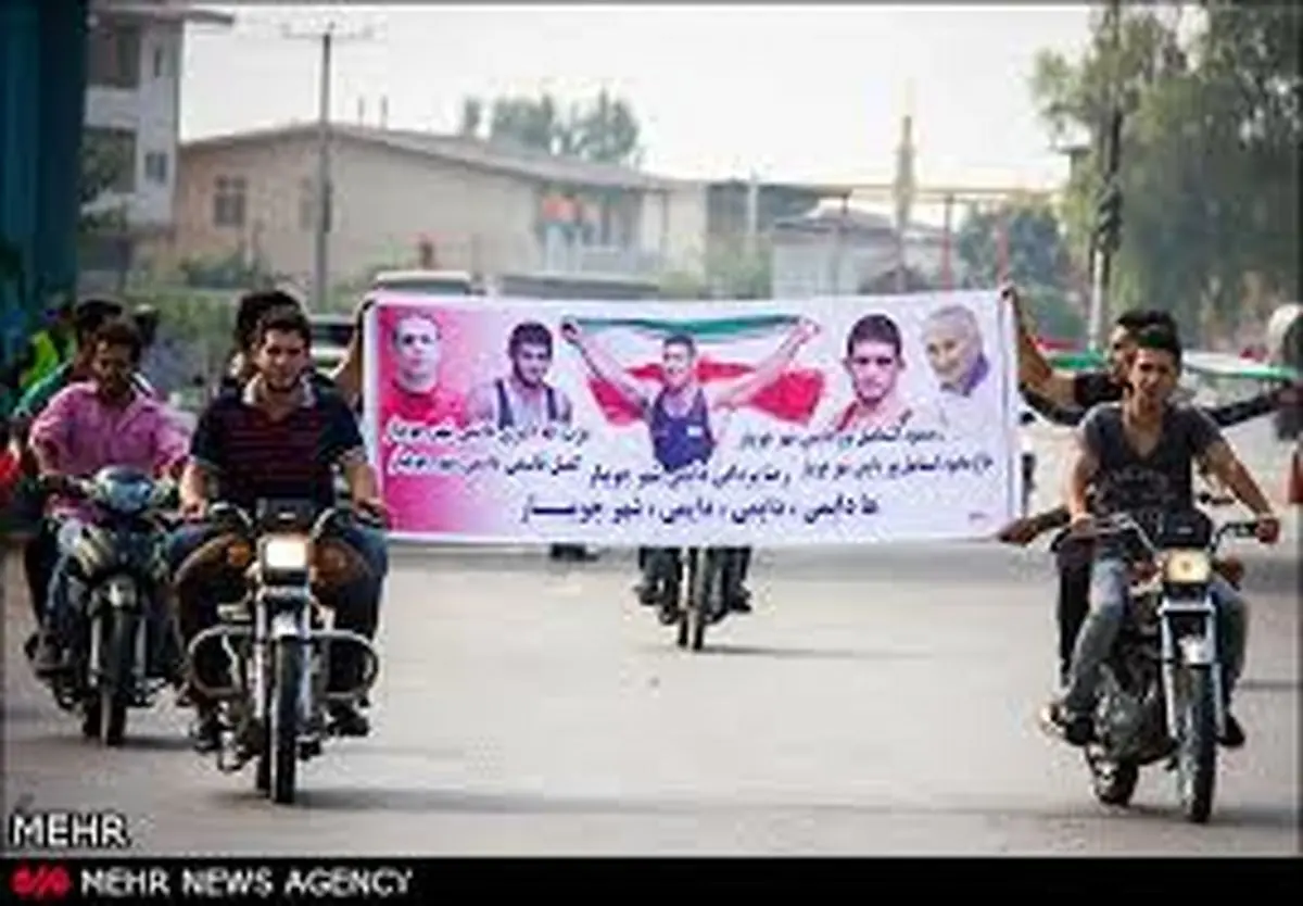 مردم به استقبال آمدند اما قهرمانان کشتی نیامدند!