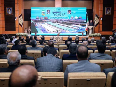 توسعه کریدورها و تکمیل خطوط ریلی تصمیم قاطع حاکمیت است