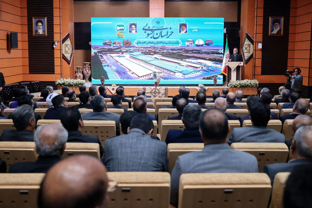 توسعه کریدورها و تکمیل خطوط ریلی تصمیم قاطع حاکمیت است