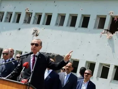 Turkey's Erdogan meeting prime minister, cabinet reshuffle could happen: sources