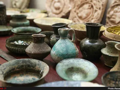کشف ۱۴۰۱ شیء تاریخی در همدان