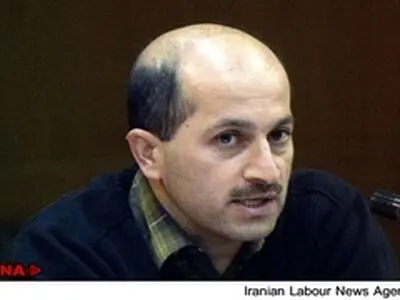 زارعی: شرط گذاشته‌ایم تا کسی پناهنده نشود / پول خوشگذرانی ورزشکار را نباید فدراسیون بدهد!