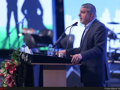 بازگشت به حافظ بازگشت به انسانیت و شرافت است/ حافظ نیاز امروز نسل ما است