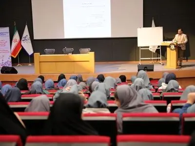 برگزاری کارگاه آموزشی «خبرنویسی مقدماتی و سواد رسانه» در منطقه آزاد انزلی