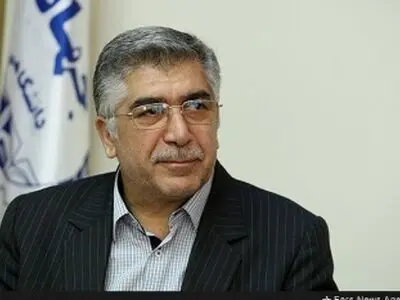 نباید جوانان را سرگرم تحصیلاتی کنیم که جامعه نیازی به آن ندارد/ مردم در قالب احزاب و سندیکاها حرف‌هایشان را بزنند/ دعواهای سیاسی مانع حل مشکلات مردم است